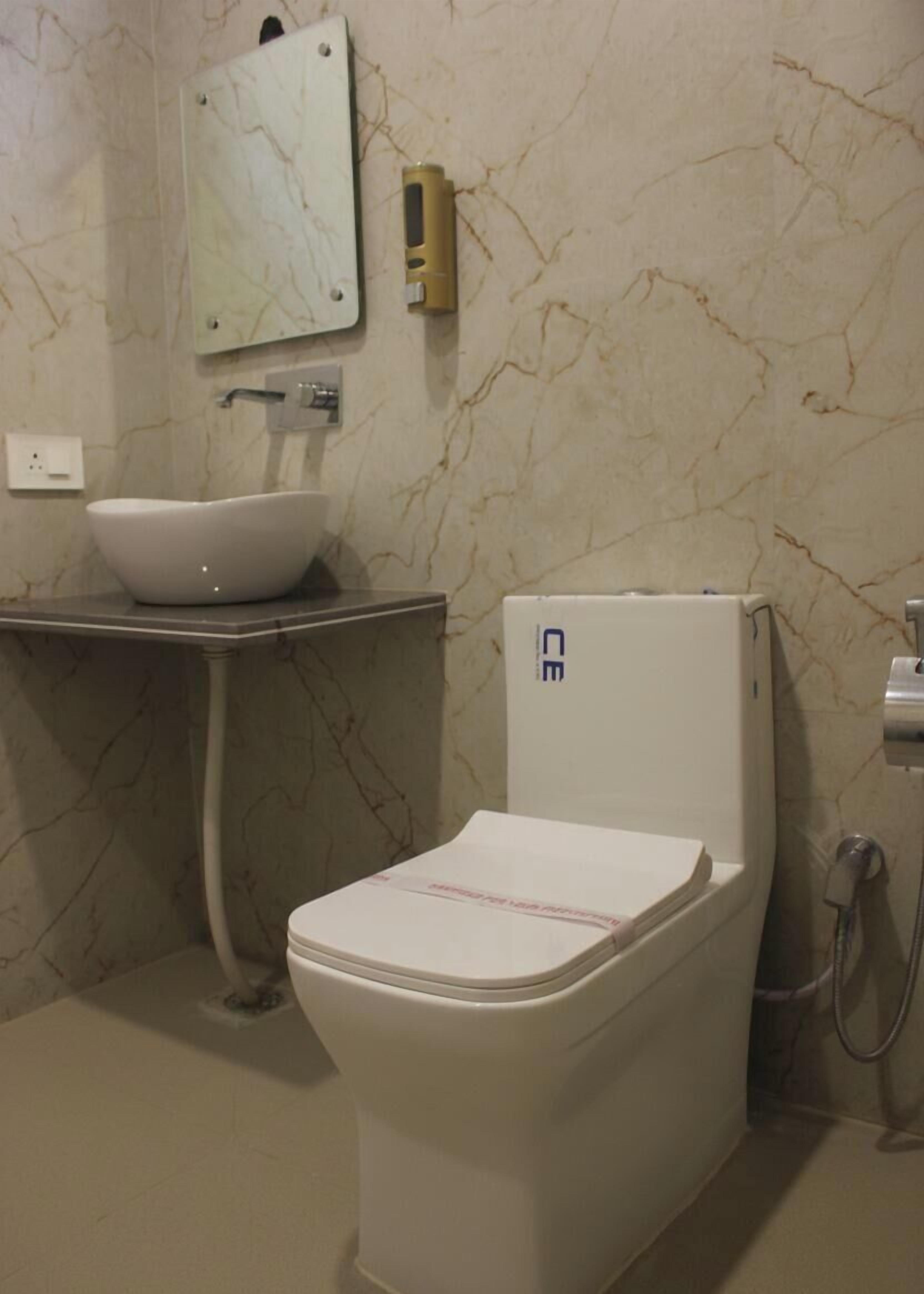 Deluxe Double Room | Bathroom