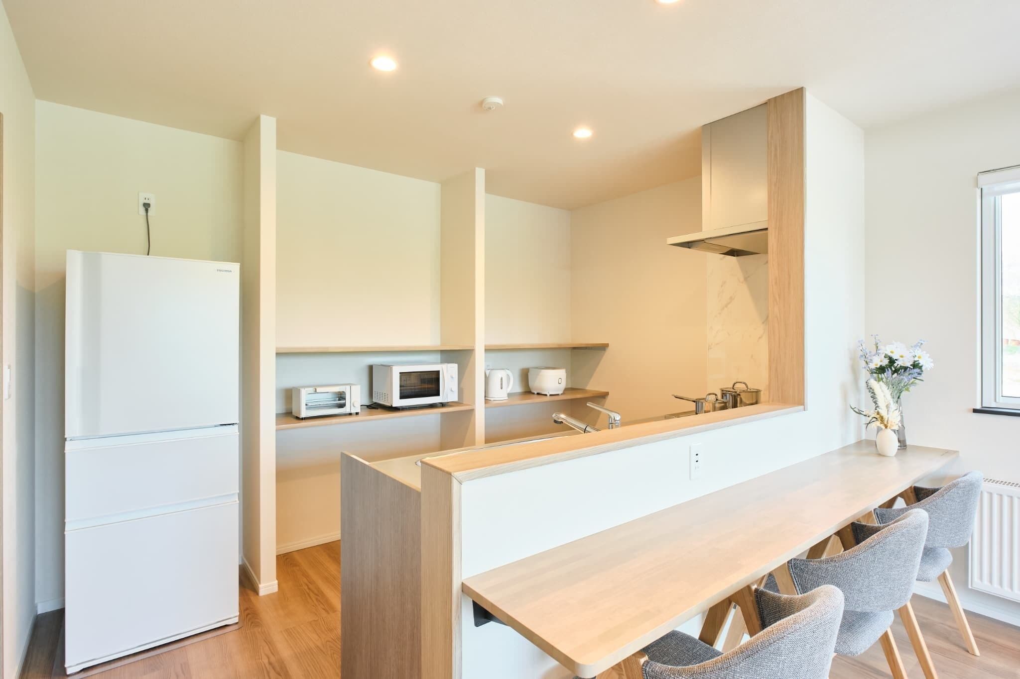 Family Villa, Mountain View | Private kitchen | Fridge, microwave