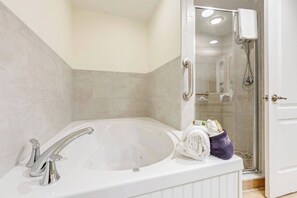 Shower, jetted bath, hair dryer, towels - NEW LISTING! Resort On Cocoa Beach - 2BR Oceanfront - Excellent Property (Cocoa Beach)