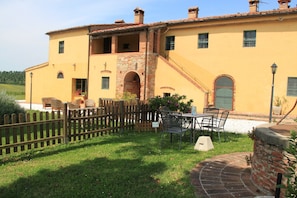 Classic House, 1 Bedroom | Exterior - Nice Apartment in Guasticce With Pool (Collesalvetti)