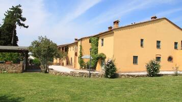 Classic House, 3 Bedrooms | Bahagian luar