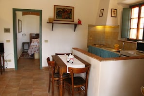 Classic House, 1 Bedroom | Private kitchen | Oven, highchair - Nice Apartment in Guasticce With Pool (Collesalvetti)