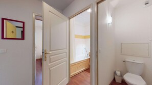 Bathtub - Apartment in Valfrejus Near Gondola (Modane)