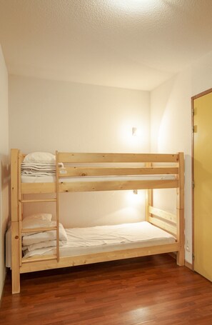 4 bedrooms, bed sheets - Apartment in Valfrejus Near Gondola (Modane)