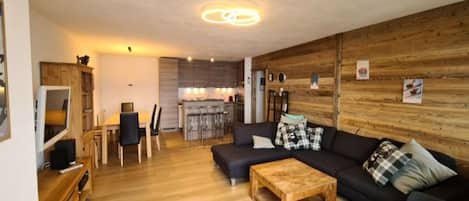 Comfort-Apartment, 4 Schlafzimmer | Wohnzimmer