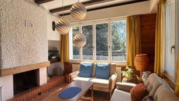 Chalet Klasik, 5 kamar tidur | Ruang keluarga