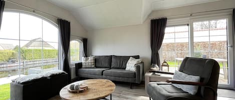 Comfort House, 3 Bedrooms | Living room