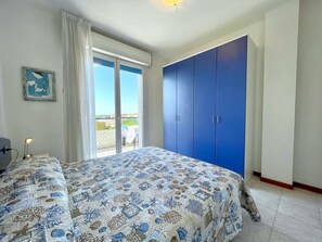 Klassiek appartement, 3 slaapkamers | 2 slaapkamers, individueel gemeubileerd