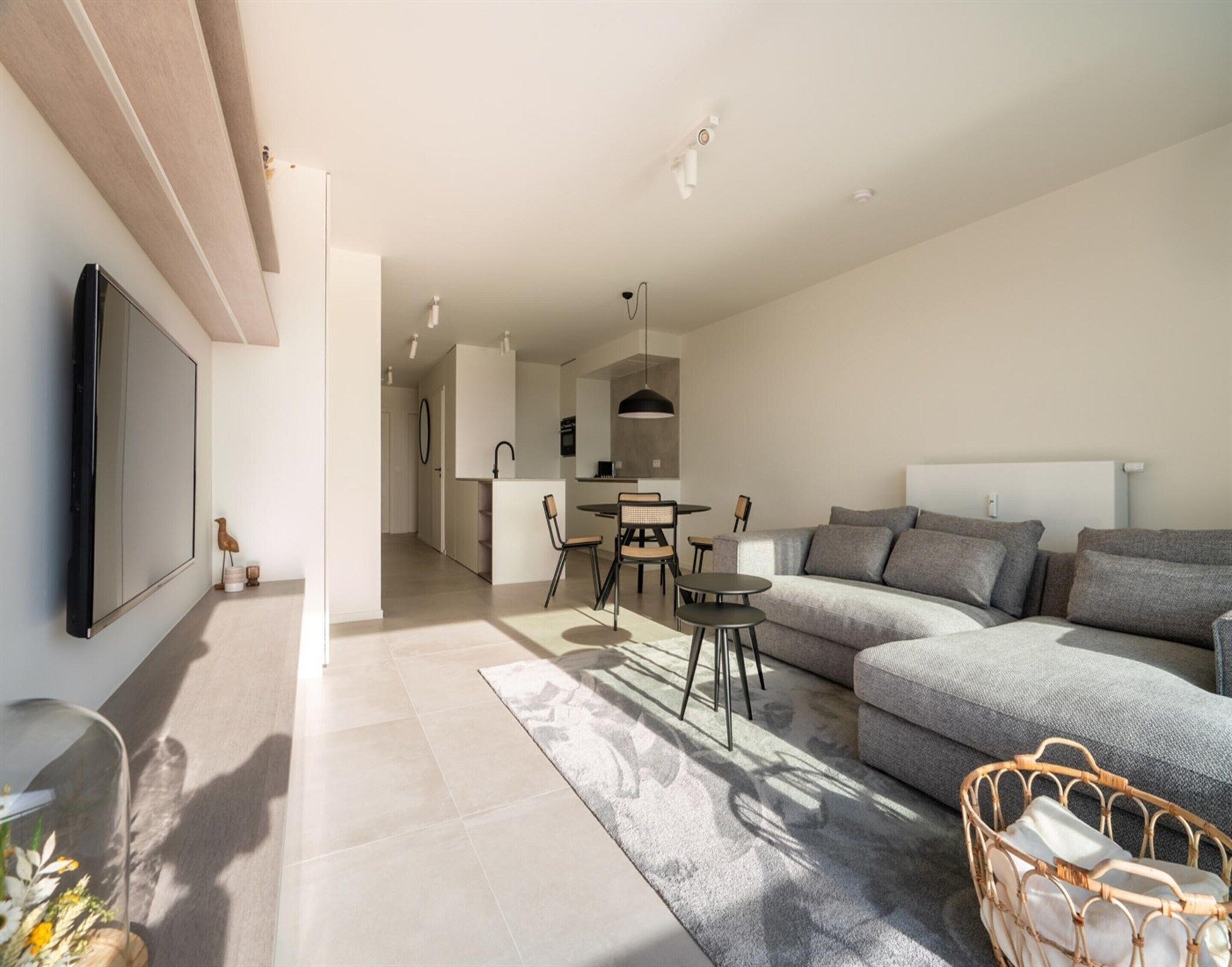 Classic Apartment, 2 Bedrooms | Living room