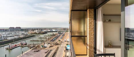 Classic Apartment, 2 Bedrooms | Balcony
