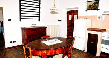 Farmhouse in Modigliana With Scenic Views