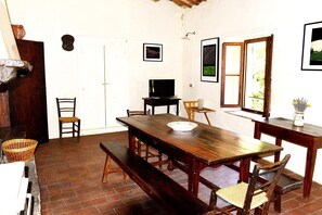 Classic House, 2 Bedrooms | Private kitchen - Farmhouse in Modigliana With Scenic Views (Modigliana)