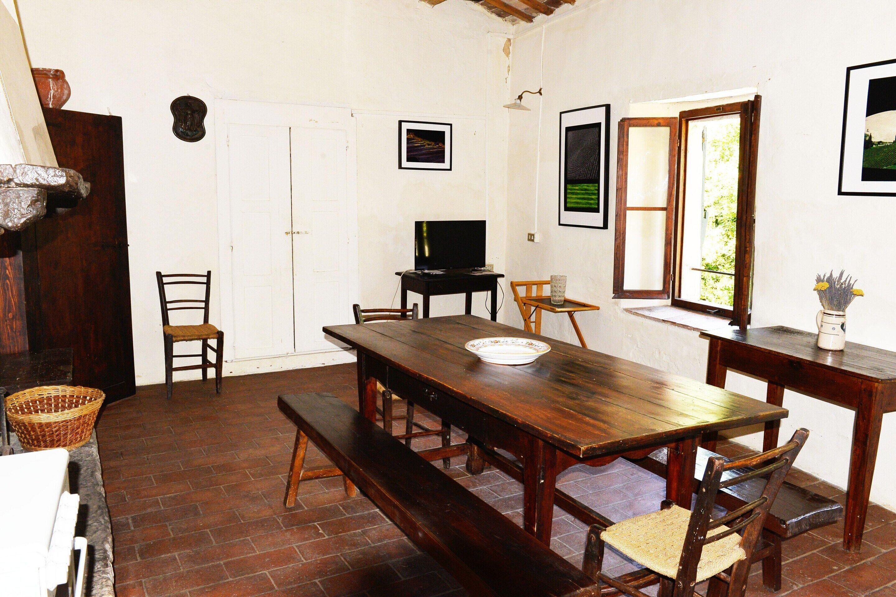 Classic House, 2 Bedrooms | Dining