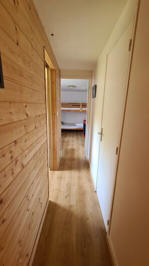 Interior - House in Belle Ile with BICYCLES (Bangor)