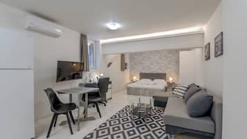1 makuuhuone, silitysrauta/-lauta, vuodevaatteet