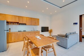 Villa, vista piscina | Sala da pranzo