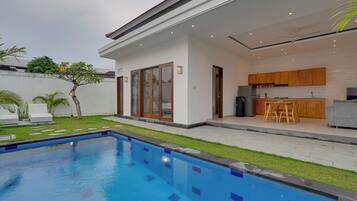 Villa, vista piscina | Piscina