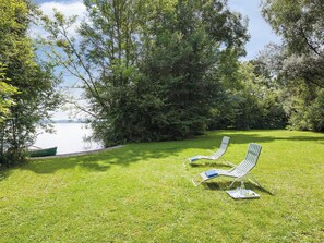 Property grounds - Vacation apartment Nelke, up to 2 persons, upper floor, 50 sqm (Waging am See)