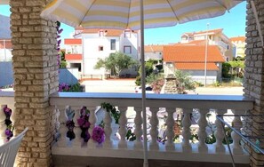 Terrace/patio - Tremendous 2-bedroom Apartment with AC in tranquil Vodice (Vodice)