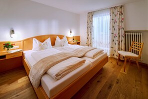 1 bedroom, iron/ironing board, Internet, bed sheets - Rose vacation apartment, up to 2 persons, top floor, 40 sqm (Waging am See)