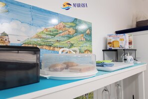 Dining - ROOM AMALFI DELUXE JACUZZI (Vietri sul Mare)