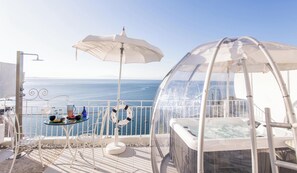 Bañera de hidromasaje exterior