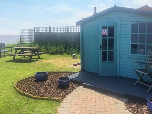 Outdoor dining - No 4 Hickling Chalet - UK51729 (California, near Great Yarmouth)