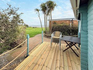 Terrace/patio - Pine Lodge - UK51732 (California, Great Yarmouth)