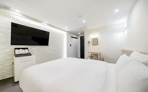 Deluxe Double Room - Hotel Azure Icheon  (Yeonsu-gu)