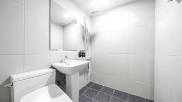 Deluxe Double Room | Bathroom