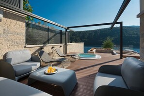 Terrace/patio - Luxury Seafront Villa Labin Palace II with Pool (Labin)