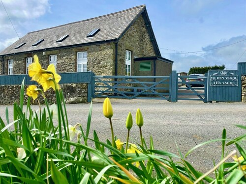 The Old School Glasfryn | Dog Friendly | Betws y Coed 15 min | Ideal for Snowdon