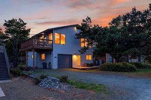 Exterior - Windward Ln - Windward Ln - (Manzanita)