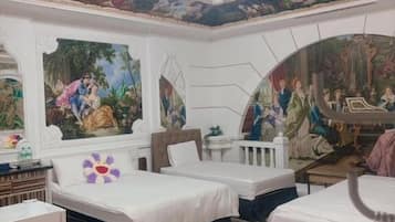 Family Studio Suite, Multiple Beds