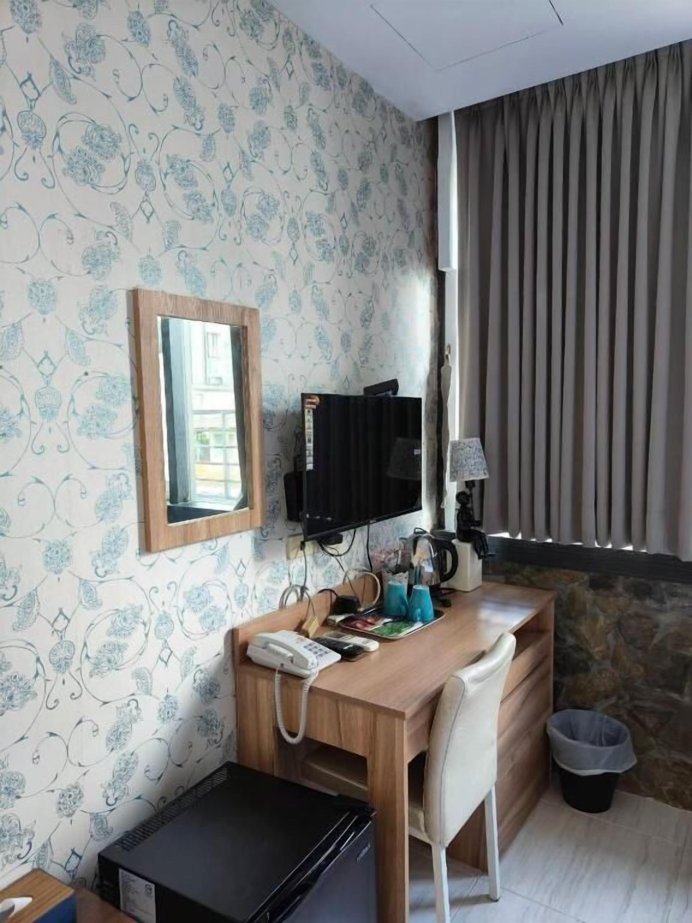 Deluxe Quadruple Room | Interior