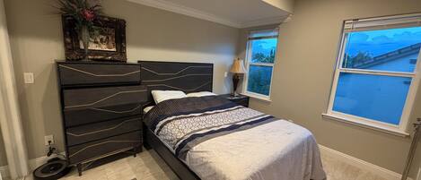 1 bedroom, desk, iron/ironing board, free WiFi