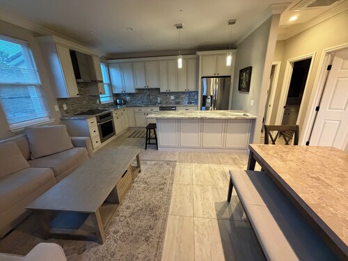 Charming house in lovely Pleasanton perfect for your getaway