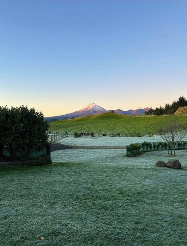 Rural Stay - Guest house surrounded by rolling farmland, a home away from home.