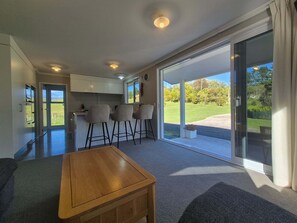 Interior - Rural Stay - Guest house surrounded by rolling farmland, a home away from home. (Omata)
