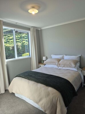 Room - Rural Stay - Guest house surrounded by rolling farmland, a home away from home. (Omata)