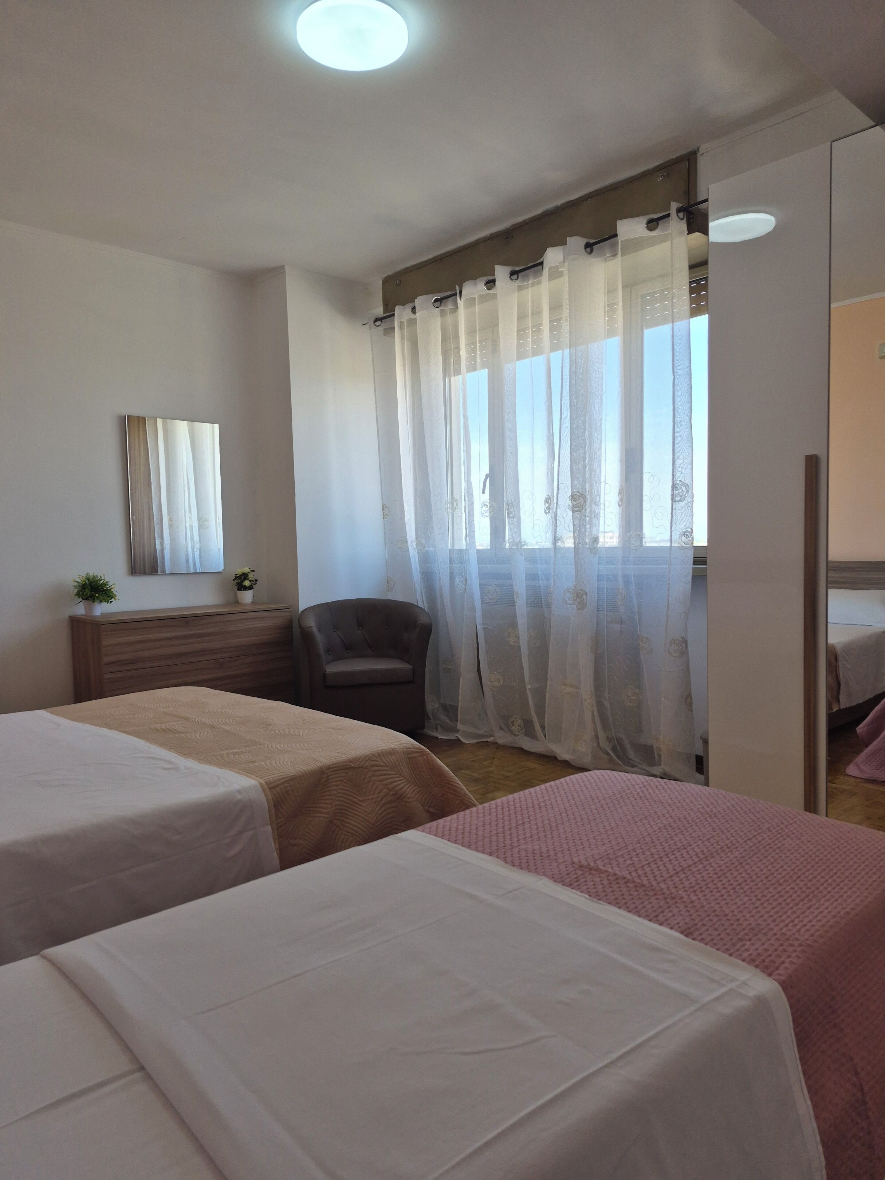 3 habitaciones, wifi y ropa de cama 
