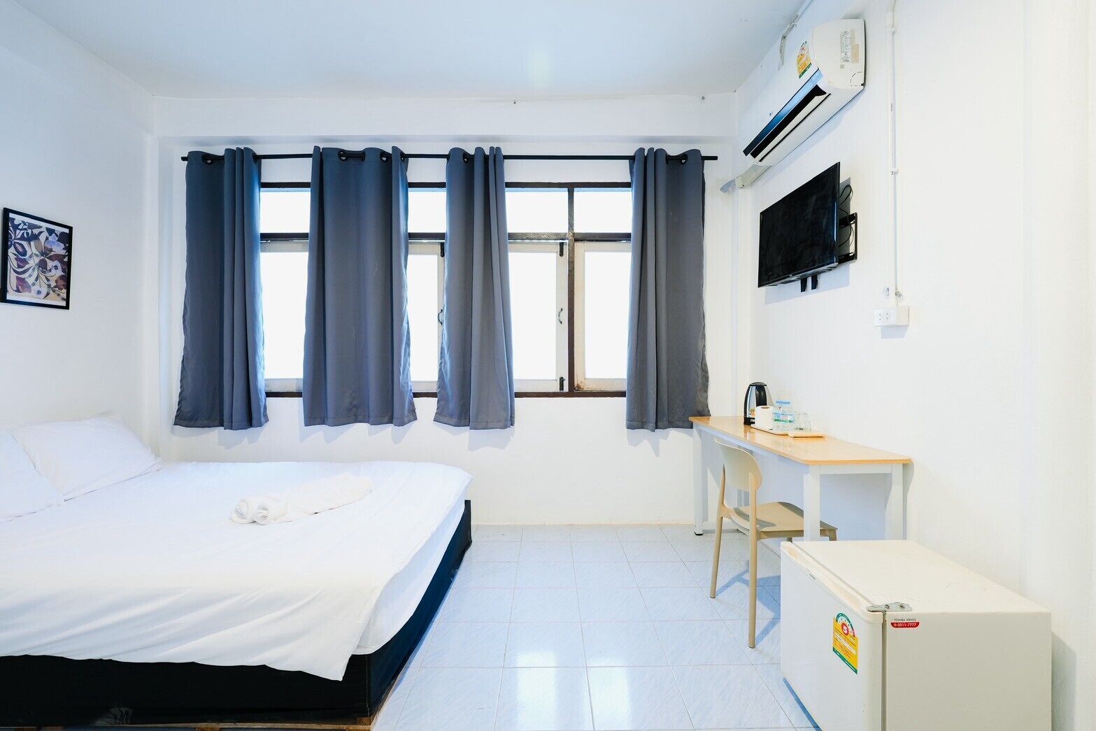 ห้องเบสิกดับเบิล, เตียงควีนไซส์ 1 เตียง, ปลอดบุหรี่ | โต๊ะทำงาน, Wi-Fi ฟรี