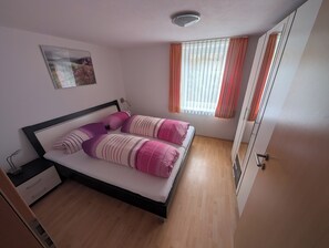 2 Schlafzimmer, kostenloses WLAN, Bettwäsche
