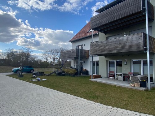 Bright, modern apartment at the Altmühlsee - 5 min to the lake, dogs welcome