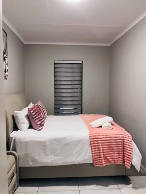 Room - Happiness Retreat Stays-Midrand (Midrand)