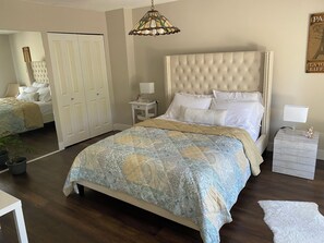 Room - Ocean View Romantic Bedroom (Delta)