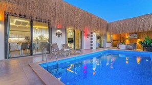 Indoor pool - Private Villa sahin-2 pool heater available (Kaş)