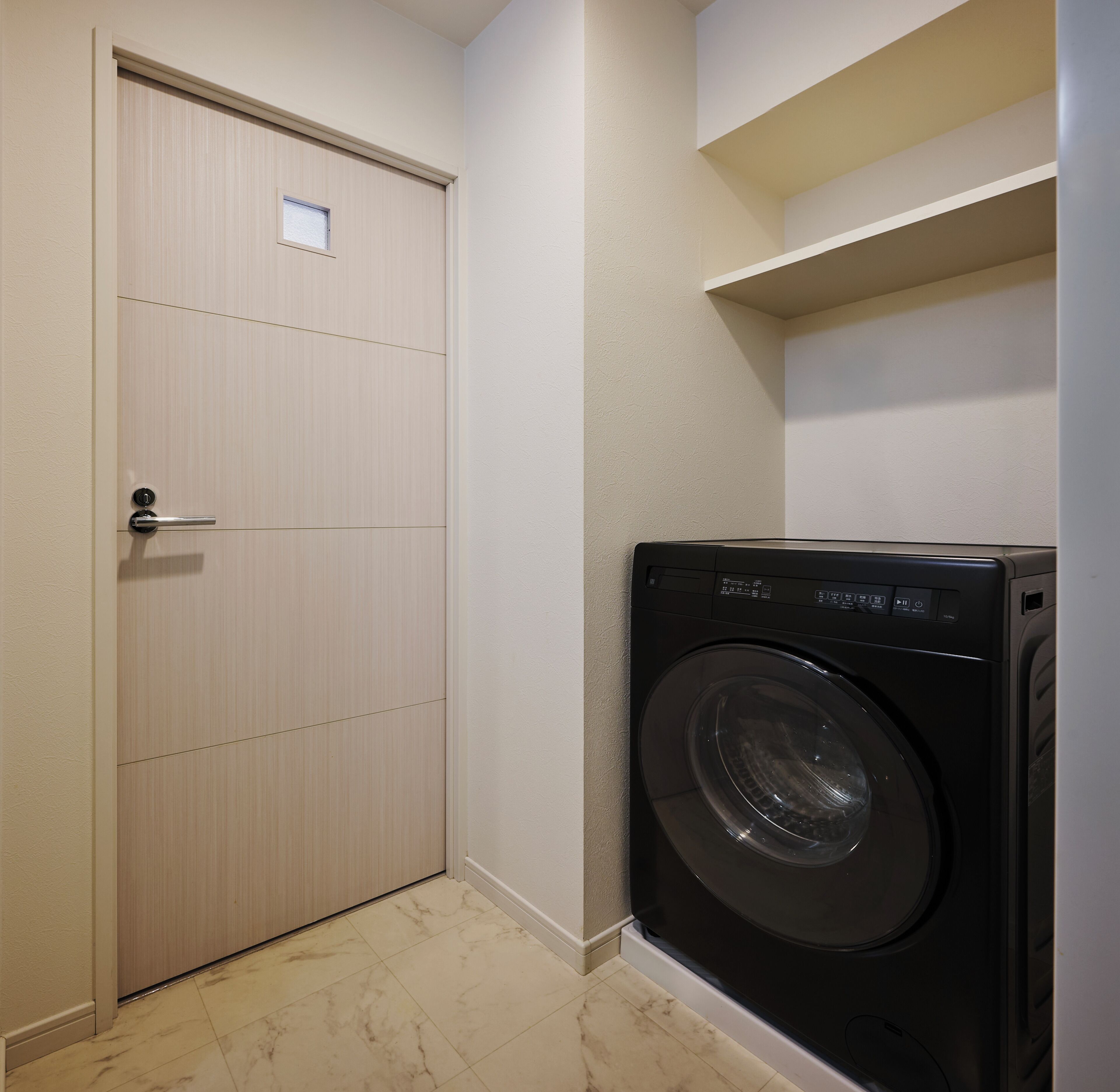 ห้องทวิน | ห้องน้ำ | อ่างอาบน้ำและฝักบัวแยกจากกัน, ของใช้ในห้องน้ำฟรี, ไดร์เป่าผม, ผ้าเช็ดตัว