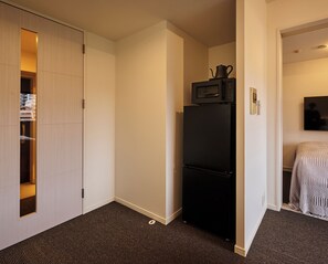 Habitación con 2 camas individuales | Wifi gratis y ropa de cama