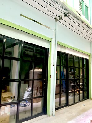 Front of property - Bob House Khaosan (Bangkok)